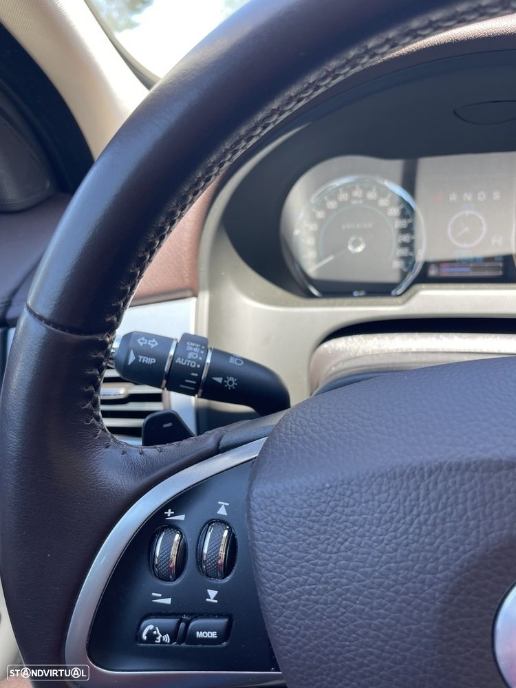Jaguar XF Sportbrake 2.2 D Luxury - 14