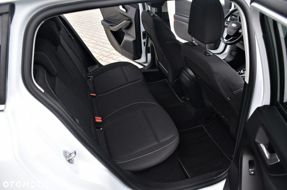 Ford Focus - 24