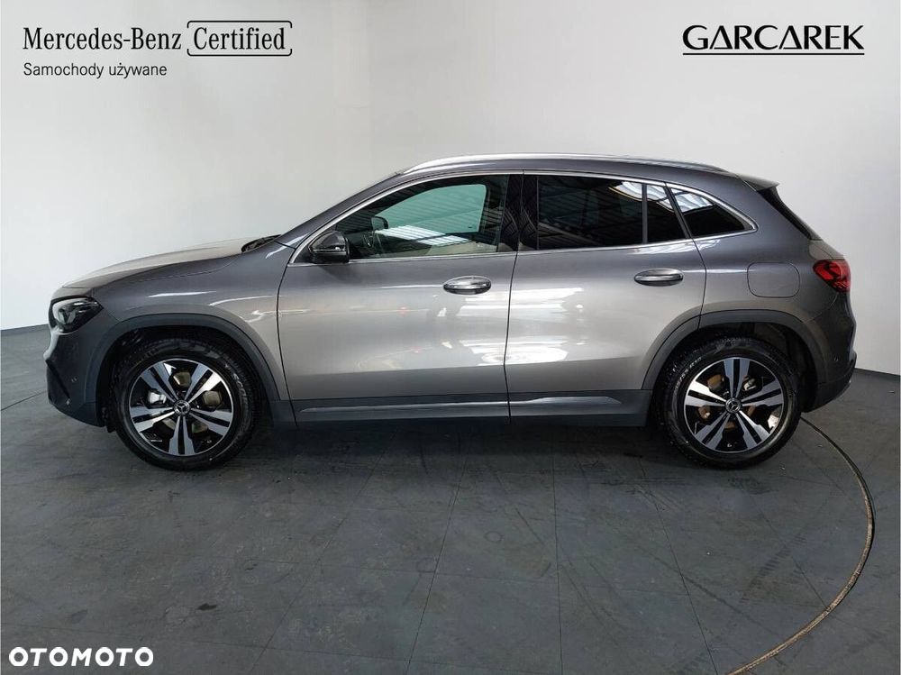 Mercedes-Benz GLA 200 d Progressive - 9
