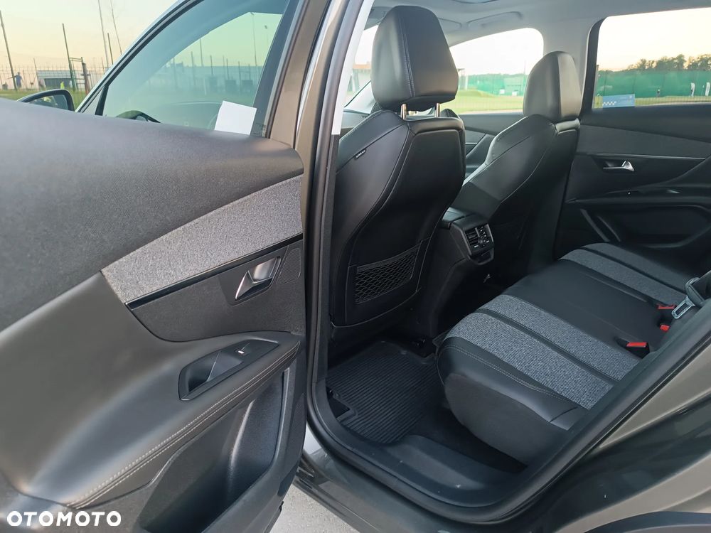 Peugeot 3008 1.6 BlueHDi Allure S&S EAT6 - 14