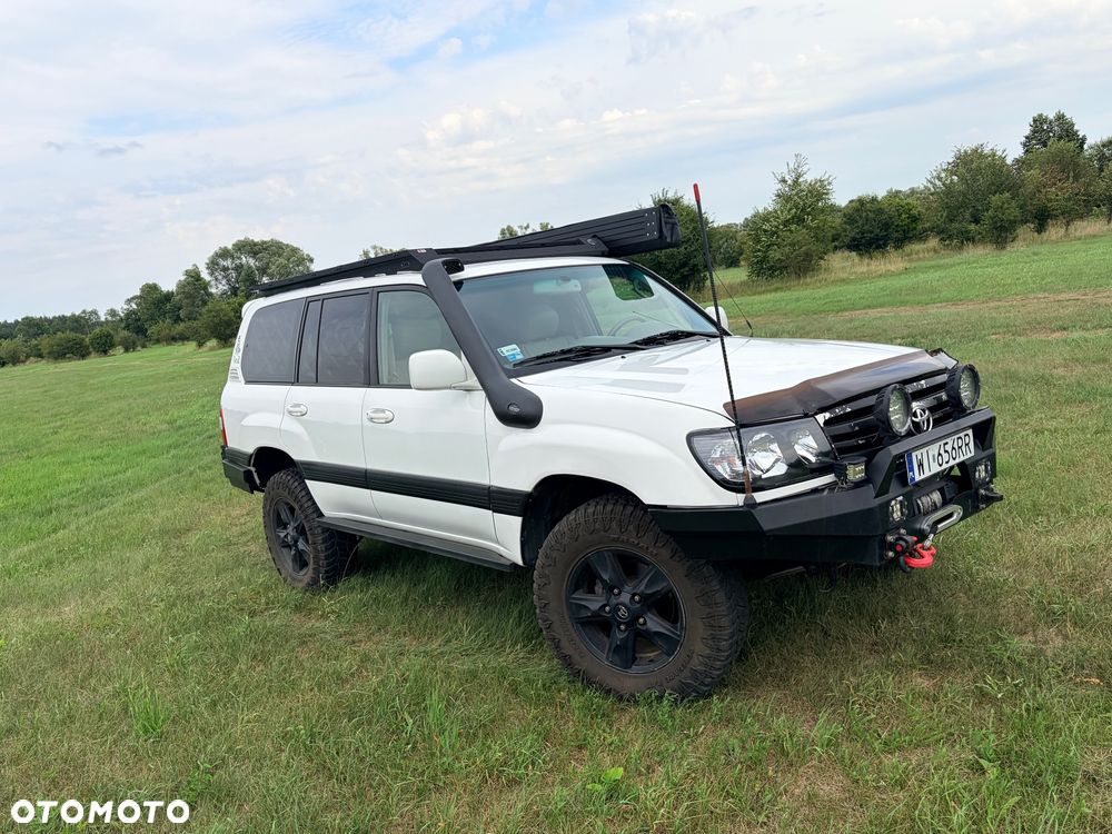 Toyota Land Cruiser 100 Executive - 11