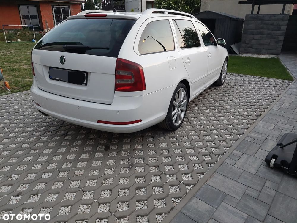 Skoda Octavia 2.0 TDI CR DPF RS - 2