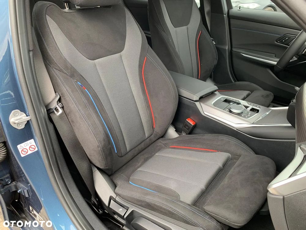 BMW Seria 3 330i xDrive M Sport - 24