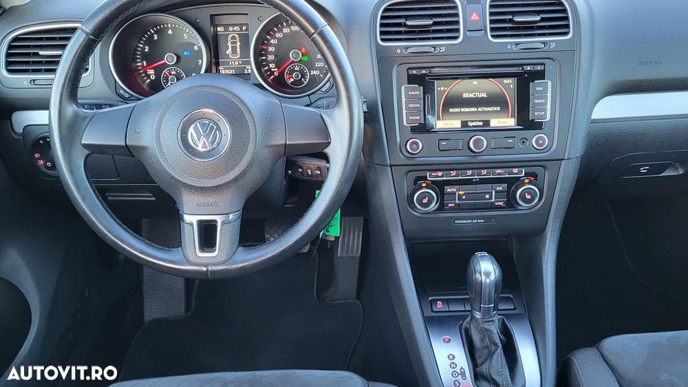 Volkswagen Golf - 6