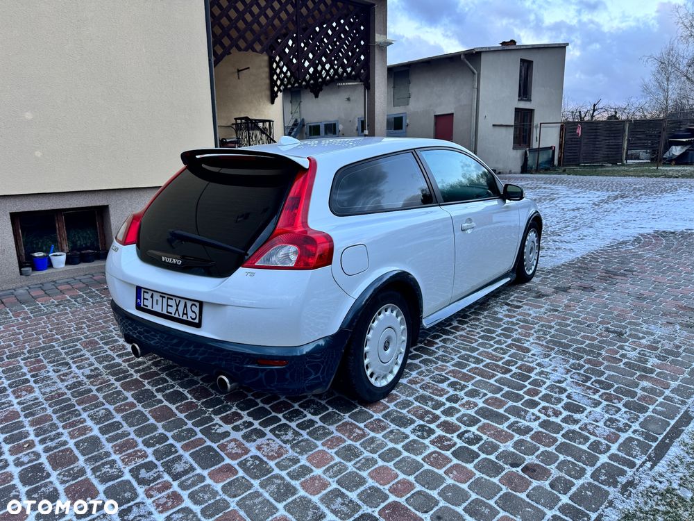 Volvo C30 T5 Momentum - 6