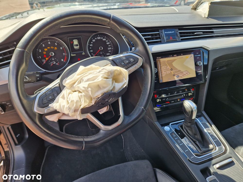 Volkswagen Passat 1.5 TSI EVO Elegance DSG - 12