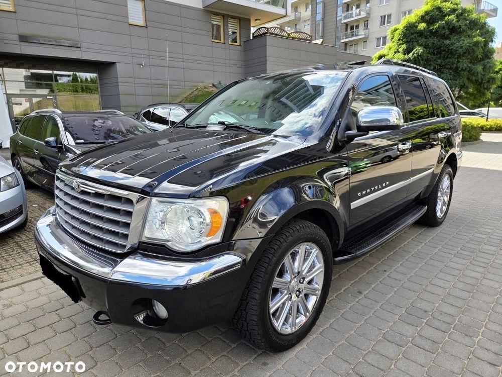 Chrysler Aspen - 17