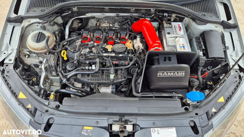 Skoda Octavia 2.0 TSI RS - 8