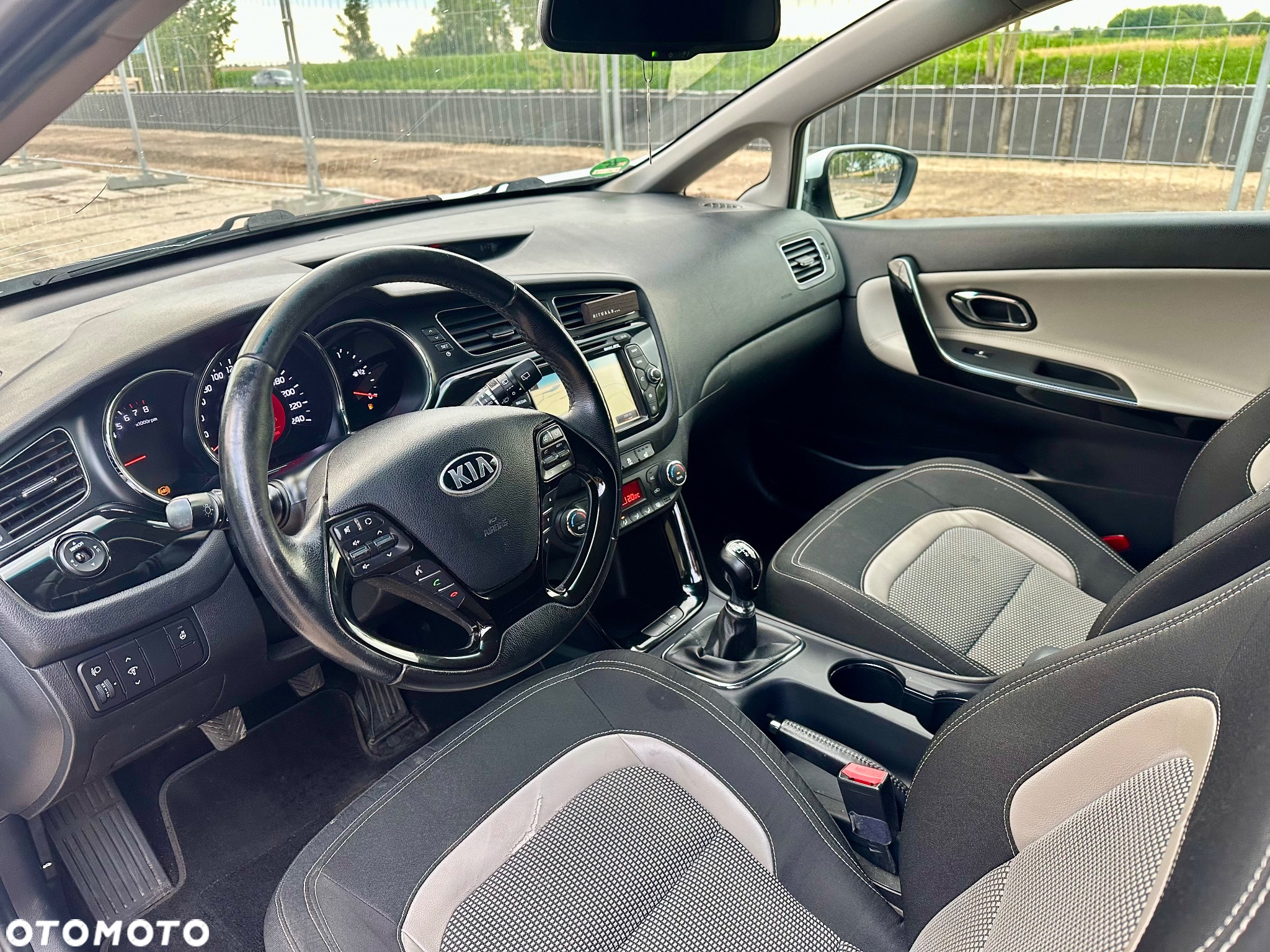 Kia Ceed 1.6 GDI ISG SW Platinum Edition - 5
