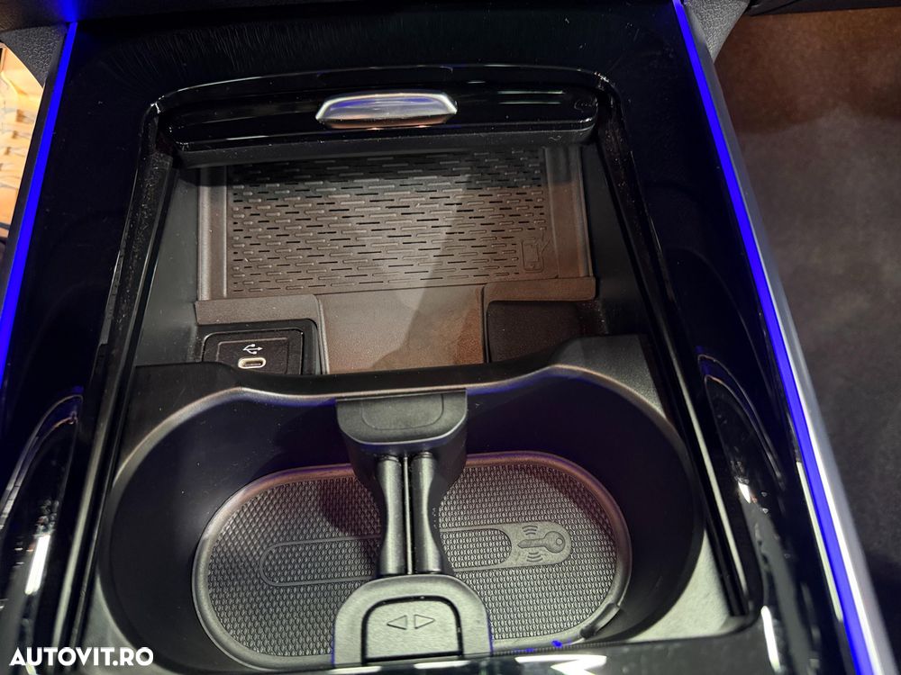 Mercedes-Benz GLB - 17