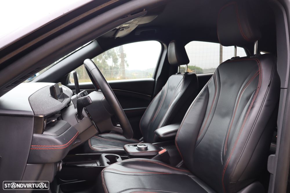 Ford Mustang Mach-E AWD PREMIUM - 17