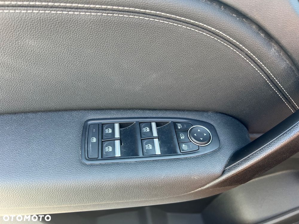 Renault Captur TCe 90 BUSINESS EDITION - 14