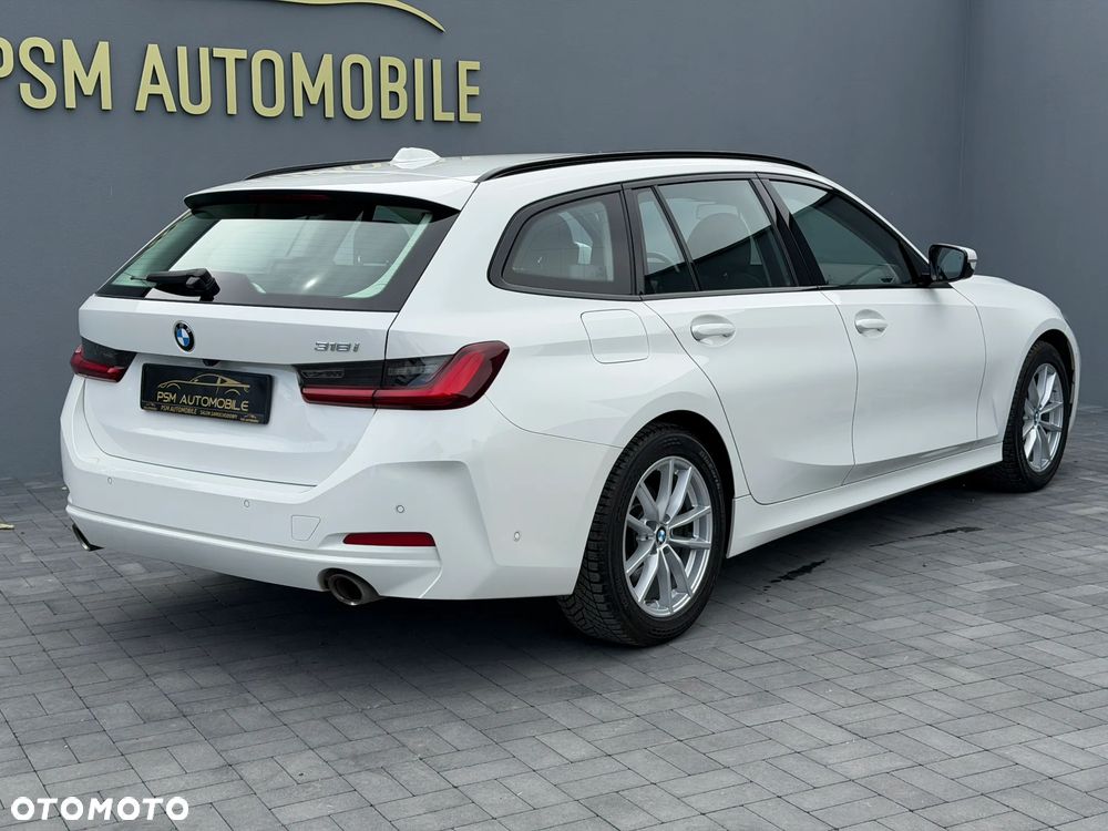 BMW Seria 3 318i M Sport - 10