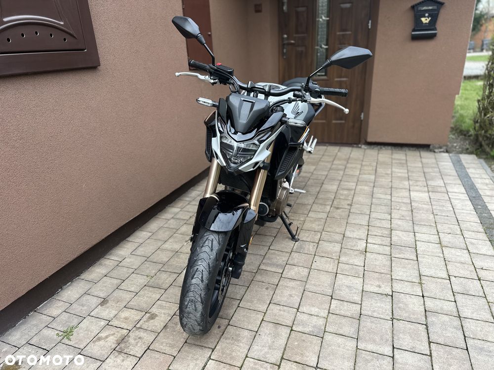 Honda CB - 23