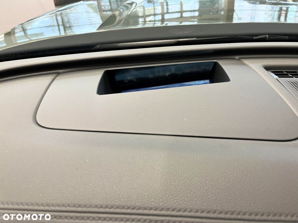 Volkswagen Tayron 2.0 TDI SCR 4Mot R-Line Plus DSG - 16