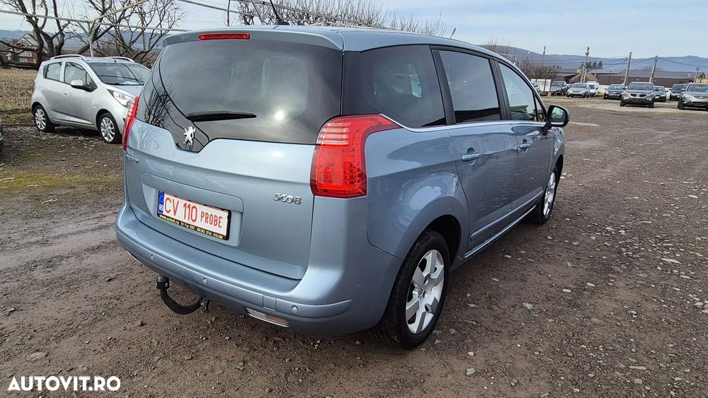 Peugeot 5008 - 5