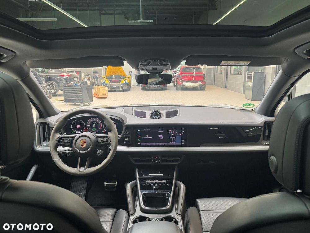 Porsche Cayenne - 27