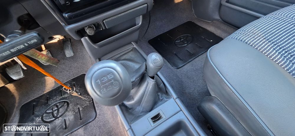 Toyota Hilux 2.4 D LN105LP C. Dupla - 23