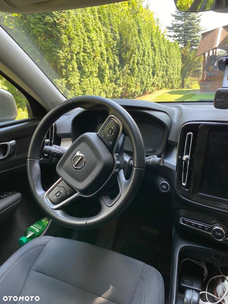 Volvo XC 40 B4 B AWD Momentum Pro - 8
