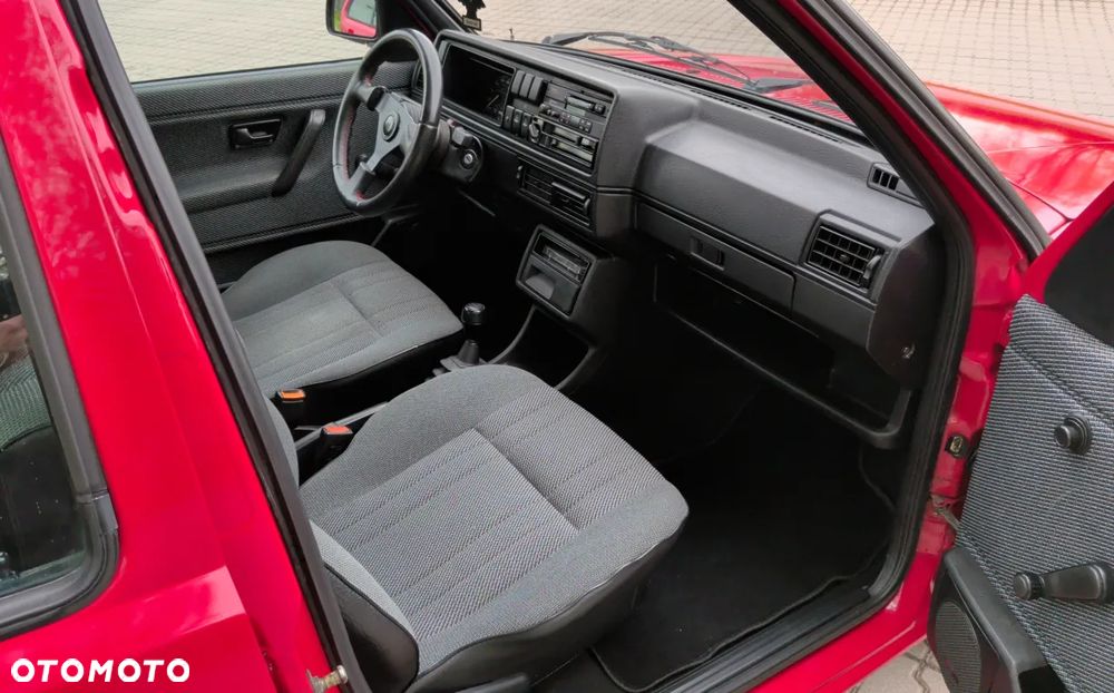 Volkswagen Golf 1.3 - 8