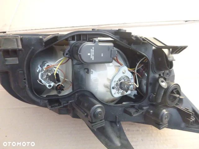 LAMPA LEWY PRZÓD LEWA PRZEDNIA FORD FOCUS MK2 04- - 14