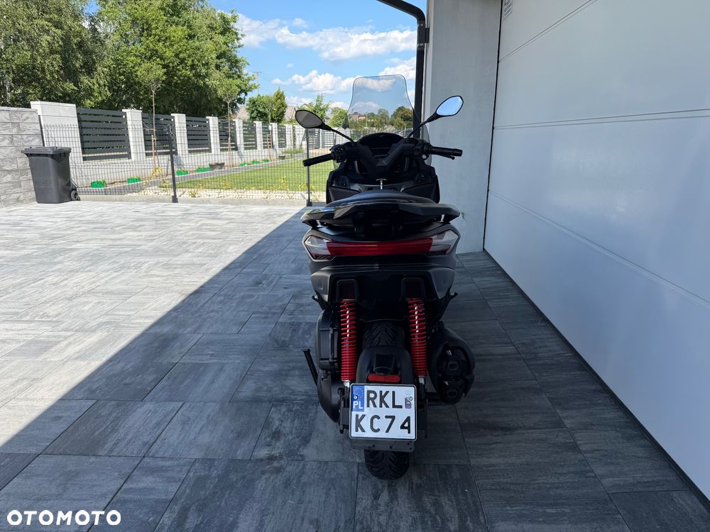 Piaggio MP-3 - 6