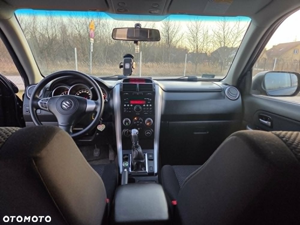 Suzuki Grand Vitara 2.0 - 4