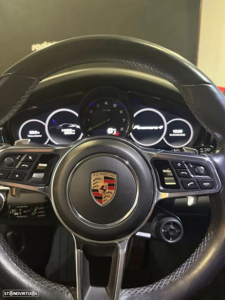 Porsche Panamera Sport Turismo 2020 photo 4