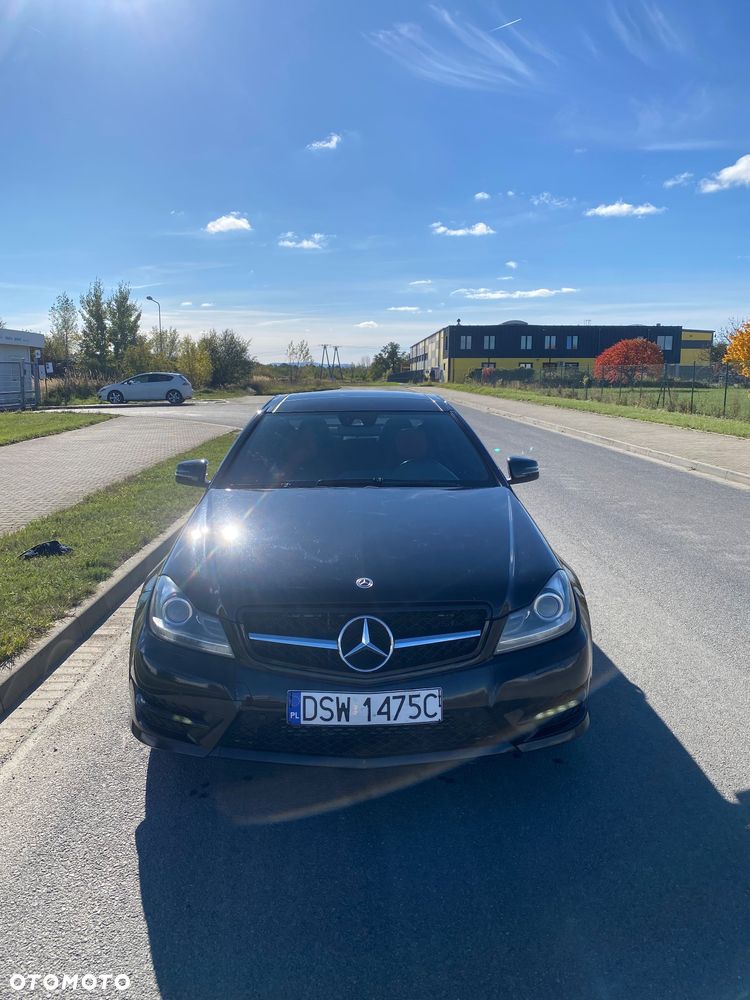 Mercedes-Benz Klasa C 250 CGI BlueEff Sport - 2