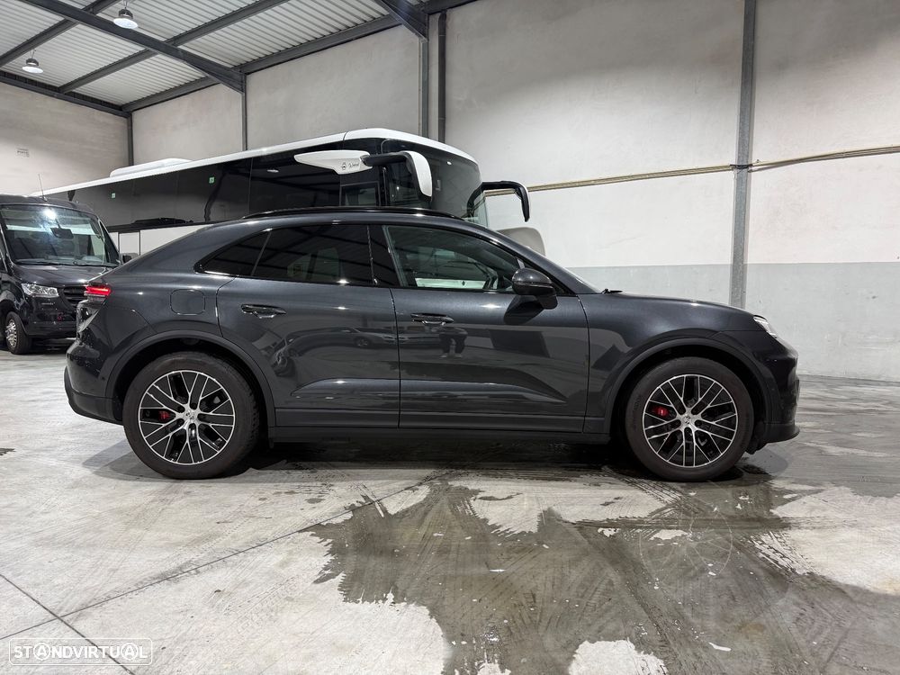 Porsche Macan Electric 4S - 4