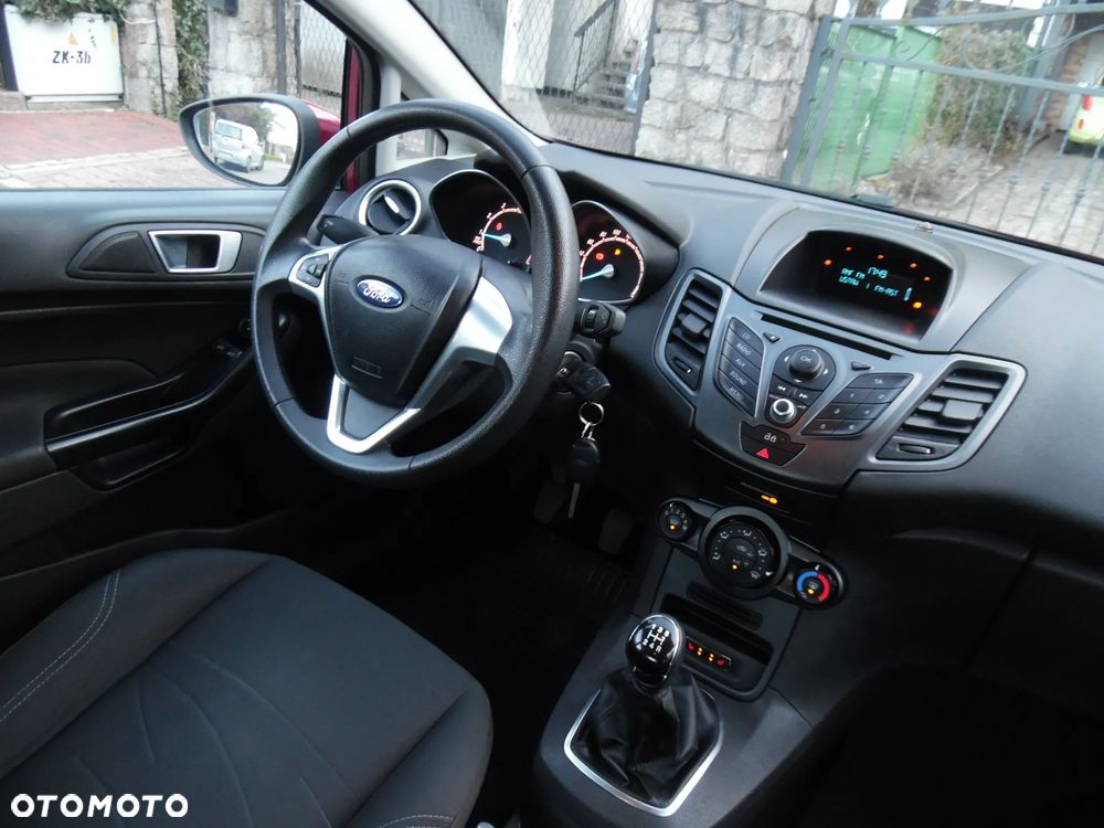 Ford Fiesta - 23