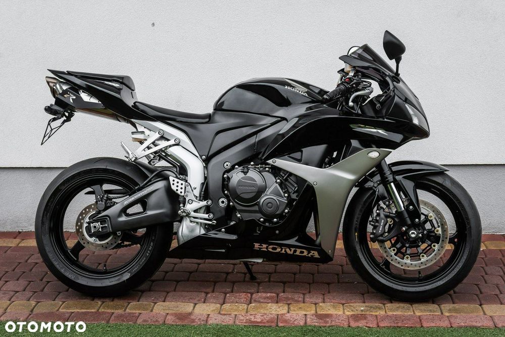 Honda CBR - 3
