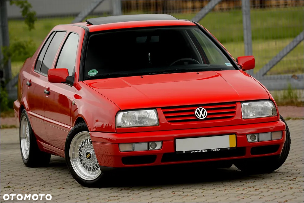 Volkswagen Vento - 2