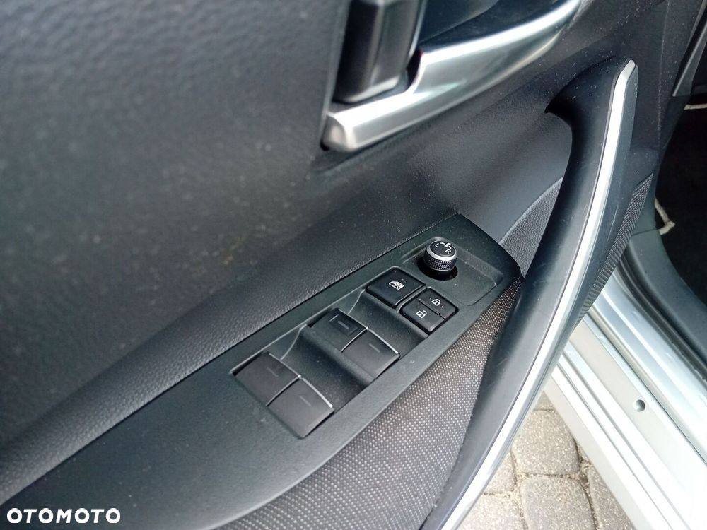 Toyota Corolla 1.8 Hybrid Comfort - 19