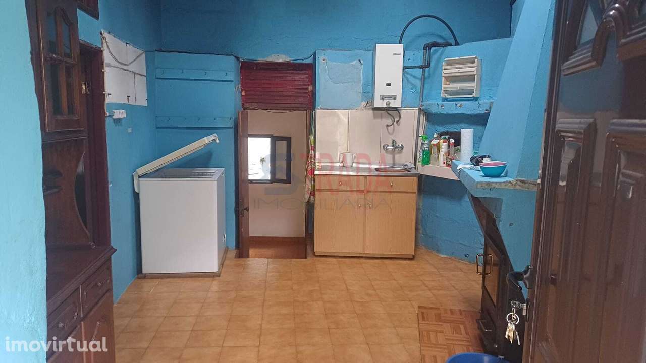 Moradia T2 com adega, horta e ruína em pedra para restauro – Vieira... - Grande imagem: 4/13