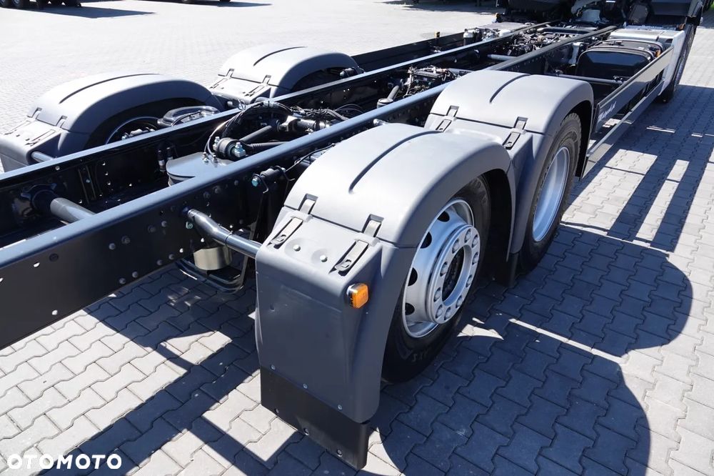 MAN TGX 26.520 / 6x2 / RAMA DŁ. 9,1M / OŚ PODNOSZONA / SKRĘTNA  / DO ZABUDOWY / FABRYCZNIE NOWY - 14