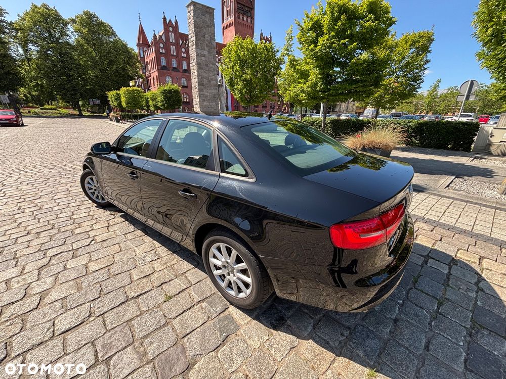 Audi A4 Limousine - 4