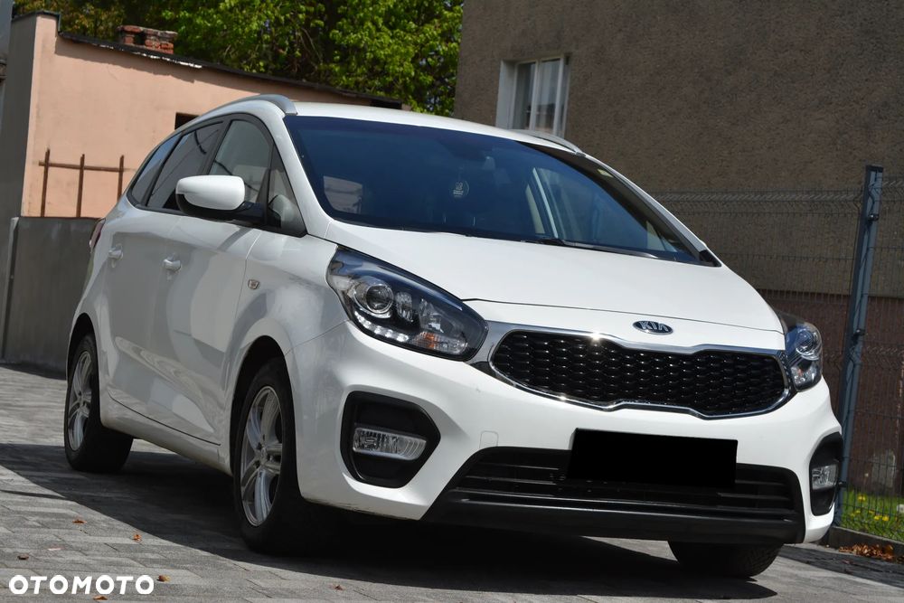 Kia Carens 1.7 CRDi 115 Dream Team Edition - 22
