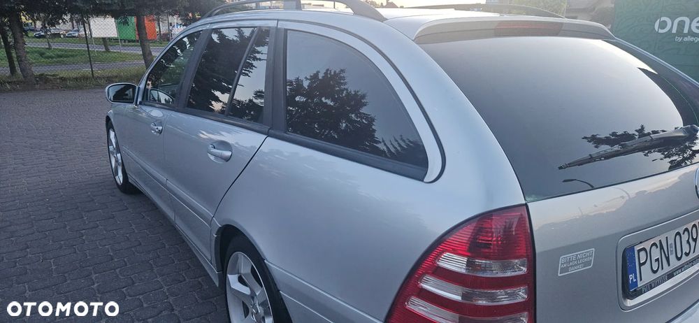 Mercedes-Benz Klasa C 180 Kompressor Automatik Avantgarde Sport Edition - 20