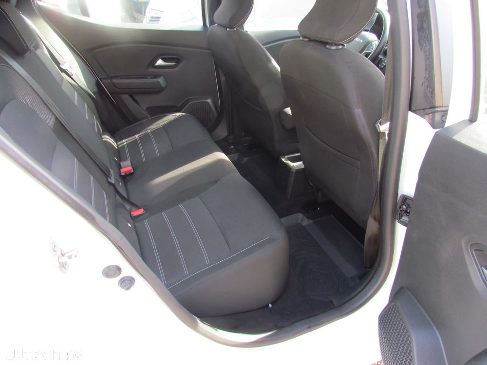 Dacia Sandero - 9