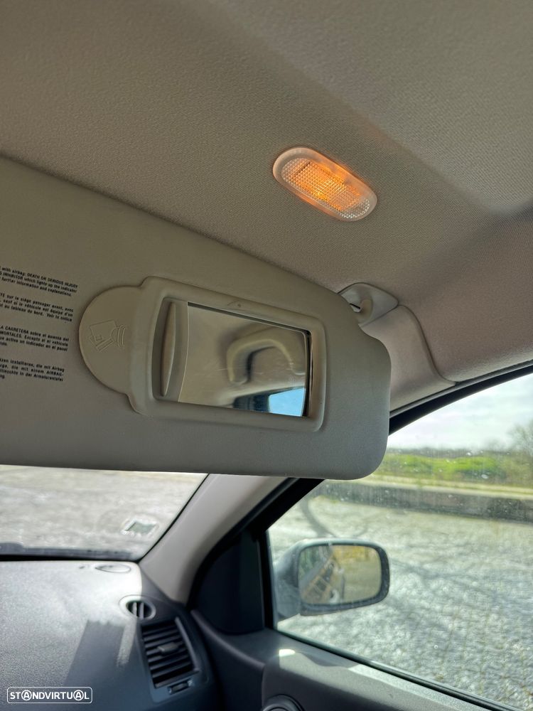 Renault Mégane 1.5 dCi Confort - 27