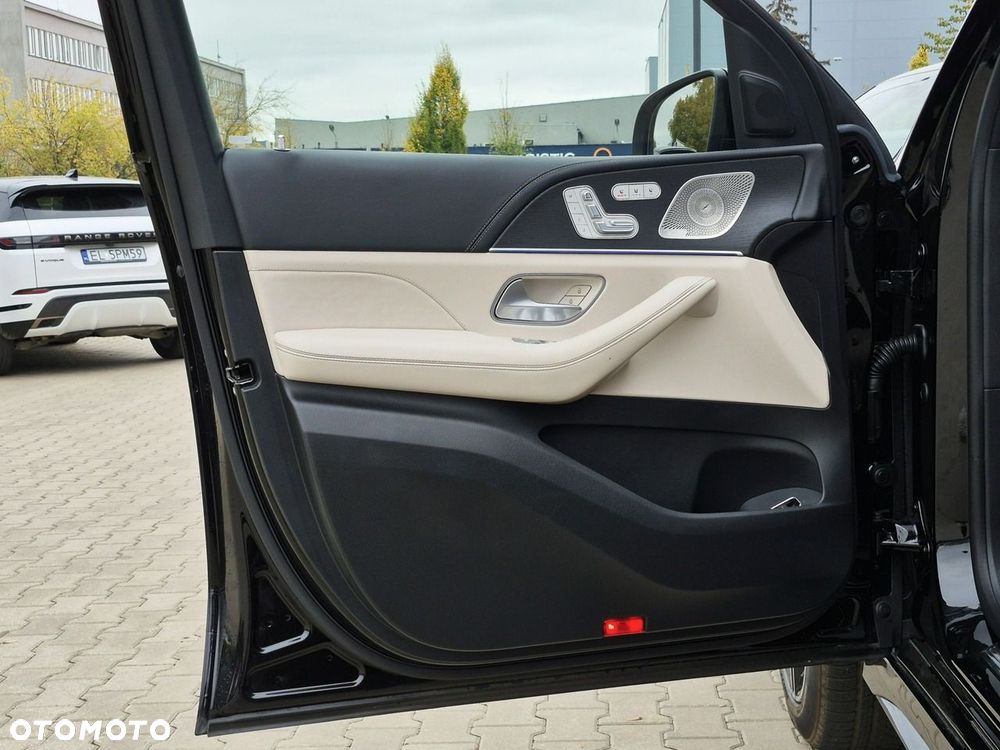 Mercedes-Benz GLS - 20