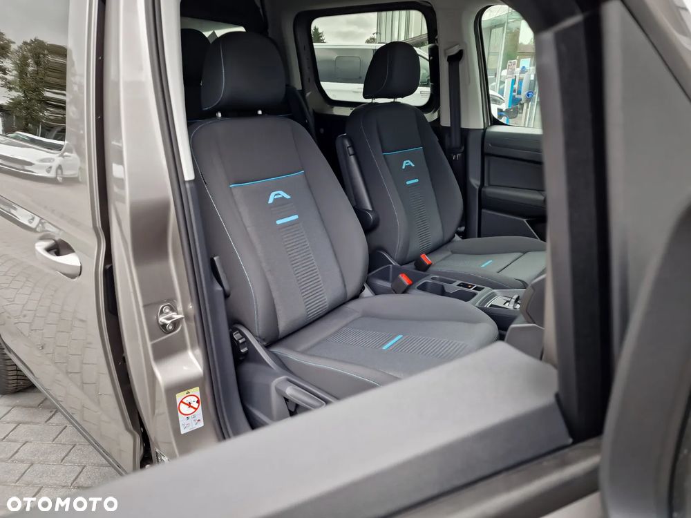 Ford Transit Connect FlexCab Active - 20