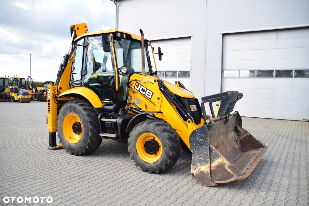 JCB 3CX Sitemaster PLUS TURBO 4x4 Contractor - 13
