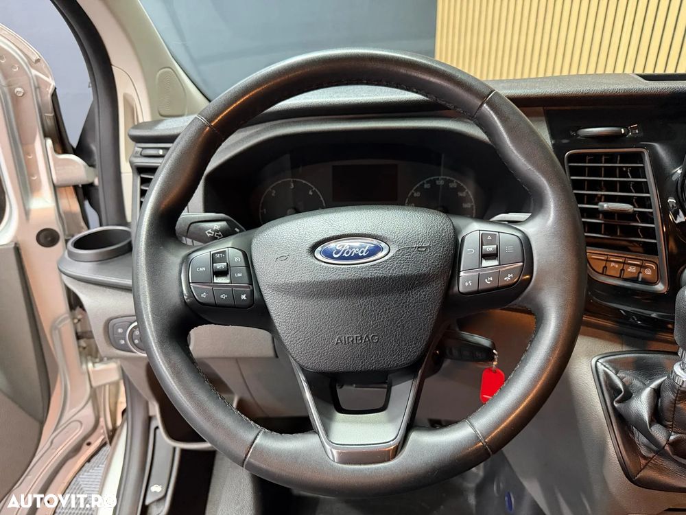 Ford Transit Conect - 12