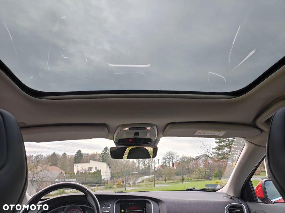 Volvo V40 D2 Inscription - 20