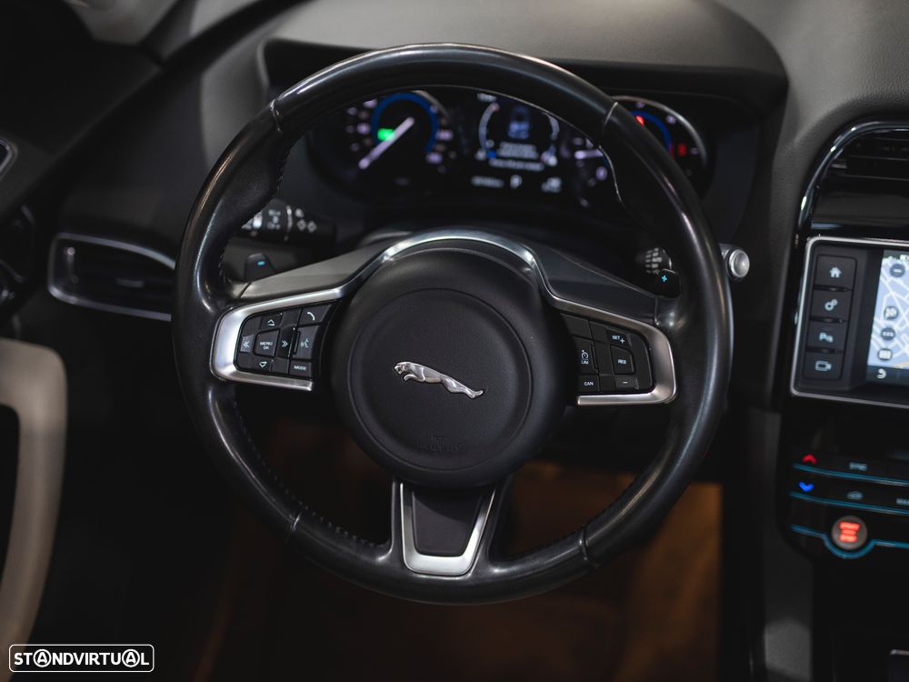 Jaguar F-Pace 2.0 i4D Prestige AWD Aut. - 18