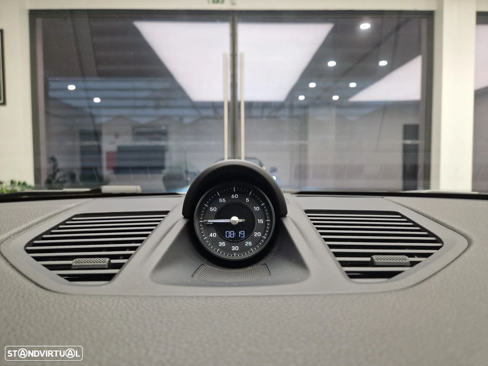 Porsche 911 (992) Carrera T PDK - 23