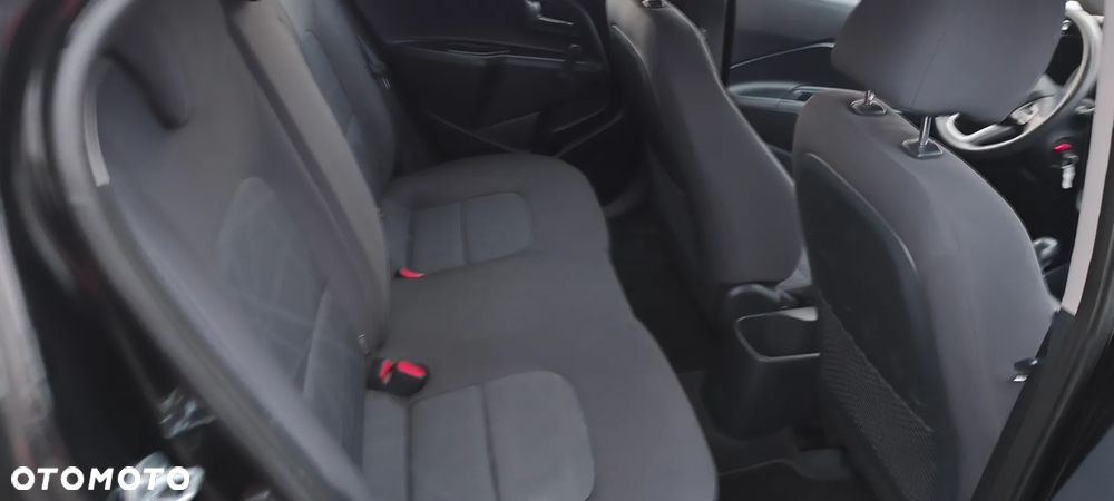 Kia Rio 1.1 CRDI Attract - 16