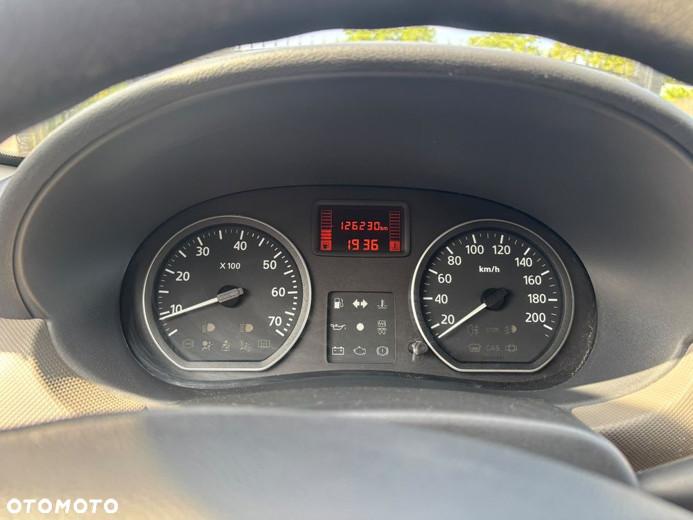 Dacia Sandero 1.6 Hi-Flex - 6